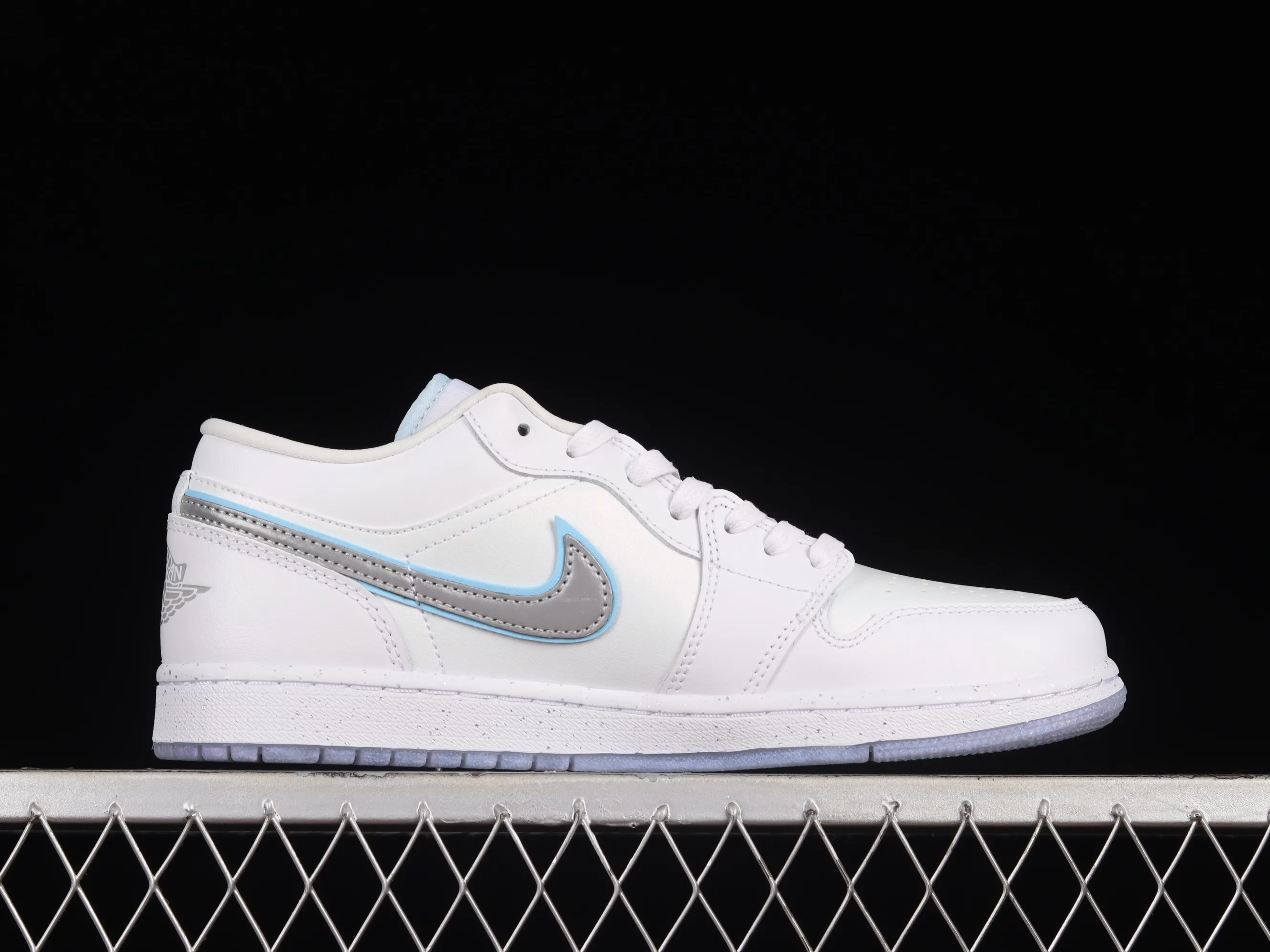 All categories Air Jordan Jordan series basketball shoes Air Jordan 1 Low G version pure original Air Jordan 1 Low "Dare To Fly" AJ1 Joe 1 silver cultural low-top casual sneakers FB1874-101